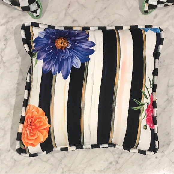 Decorative Throw Pillows 18 x 18 Patterns:Black/White Check, Floral/Stripe/Check - Picture 6 of 8